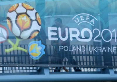 Поліція Польщі вживатиме рішучих заходів проти хуліганів під час Євро-2012