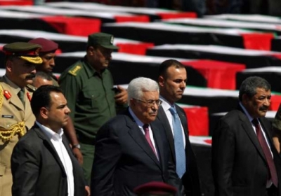 Президент Палестини Махмуд Аббас на церемонії передачі трун з останками палестинських бойовиків. Фото: ЕРА