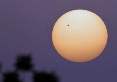 Атаки дронів і ракет не зупиняють авіарейси в ОАЕ

