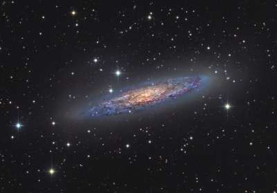 Hubble зробив знімок яскравої галактики в сузір'ї Діви