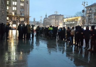 Протестувати під Київраду прийшли 