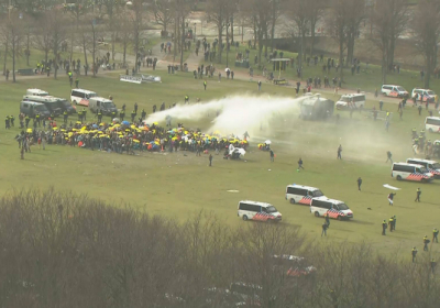 В Нидерландах полиция разогнала антикарантинний протест
