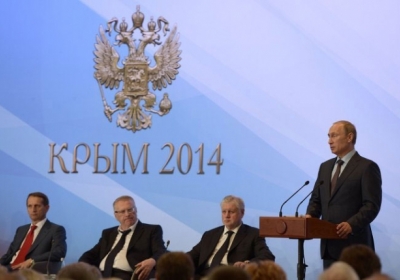 Россия не собирается отказываться от Крыма, - Путин