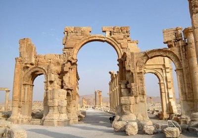 Бойовики ІДІЛ підірвали Тріумфальну арку в Пальмірі
