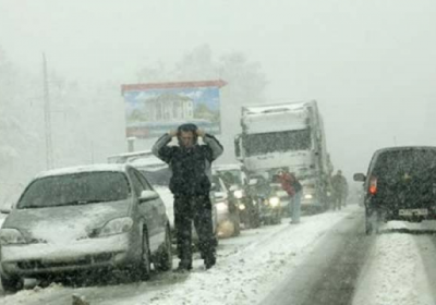 Румунія закрила кордони для вантажівок з України