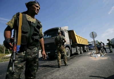 Спостерігачі ОБСЄ повідомляють про чергові колони військової техніки, помічені під Донецьком