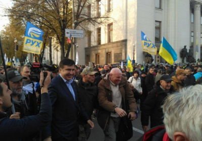 Не расходимся, мы пришли вынести козла, - Саакашвили протестующим