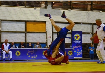 Украинская молодежная сборная по самбо завоевала 19 медалей на чемпионате Европы, - фото