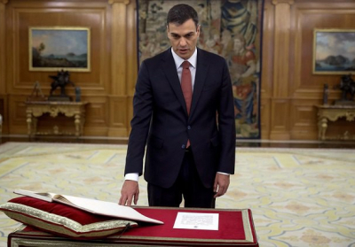 Вперше в історії Іспанії прем'єр-міністром став атеїст