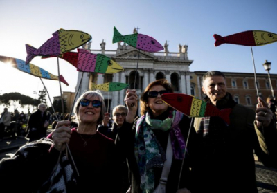 На улицы Рима вышли десятки тысяч сторонников антипопулистского движения 