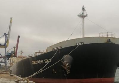 Три судна з агропродукцією вийшли з українських портів