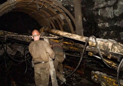 Вночі в Донецьку через обстріли зникла електрика в шахті ім. Засядька: 38 гірників досі під землею