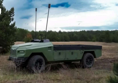 Із запасом ходу до 400 км: ЗСУ отримали безпілотний автомобіль вітчизняного виробництва