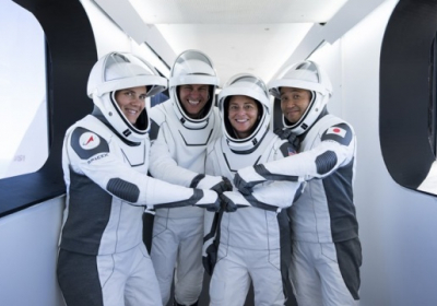SpaceX і NASA відправили чотирьох астронавтів на МКС