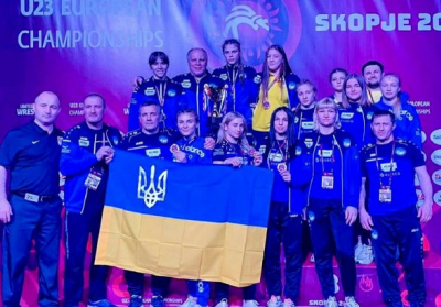 Вісім медалей та перше загальнокомандне місце: як виступили українки на ЧЄ з боротьби в Македонії