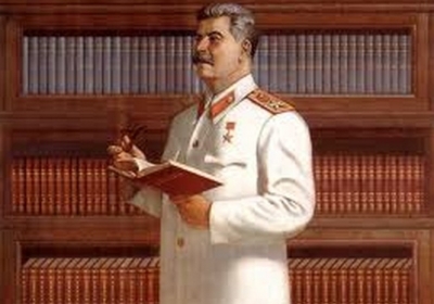 В Украину не позволили ввезти учебник с России, в котором автор прославляет Сталина