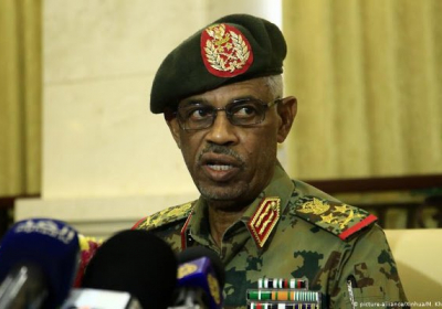 В Судане глава Минобороны провозгласил себя руководителем страны