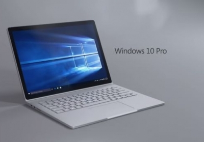 Microsoft представила свой первый ноутбук
