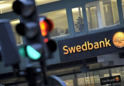 Swedbank оголосив про відставку президента через схеми за участю Януковича
