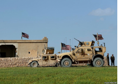 Из Сирии вышла первая группа военных США: они могут оставить оружие курдам