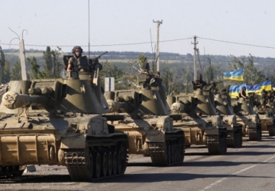 Порошенко хочет построить на границе с Россией оборонную линию с танковыми позициями
