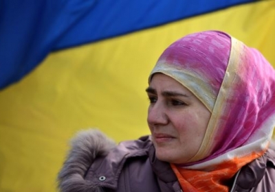 Кримські окупанти у Сімферополі не дали татарам запалити свічки за жертвами депортації