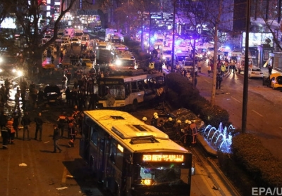 Влада Туреччини заблокувала Facebook та Twitter через теракт