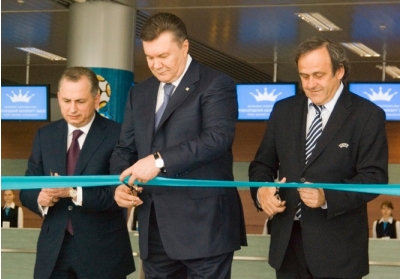 Янукович і Платіні відкрили новий термінал аеропорту 