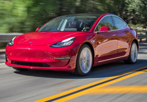 Маск розповів подробиці про електромобіль Tesla Model 3 з двома моторами