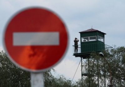 На въездах в Крым украинские пограничники устанавливают дополнительные КПП