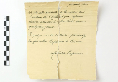 Письмо, которое, вероятно, в бутылке сбросила 12-летняя пассажирка "Титаника" Фото: Квебекского университет в Римуски