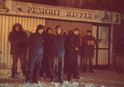 Євромайданівці в Києві затримали три автобуси з 