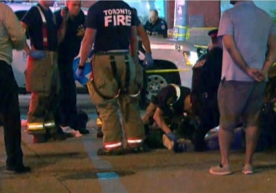 В Торонто неизвестный открыл стрельбу, 14 человек ранены, стрелок и одна женщина погибли