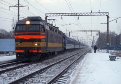 Пассажирский поезд насмерть сбил мужчину во Львовской области