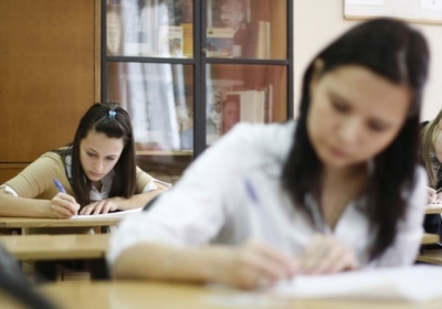 Донецькі школи отримають електронні підручники, писані лише російською