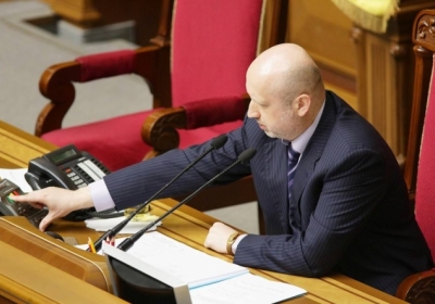 Турчинов досрочно закрыл заседание парламента