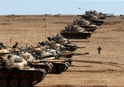 Туреччина стягує бронетехніку і танки до кордону з Іраком