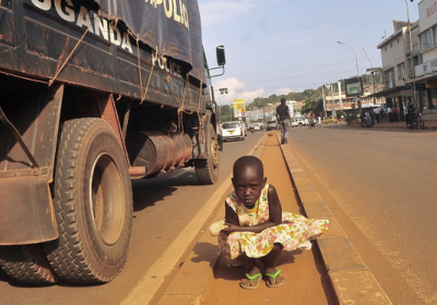 В Уганді автобус врізався у трактор: загинуло близько 50 осіб
