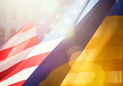 Прапори США та Укрїни. Фото: Прес-служба Президента України/Палінчак Михайло