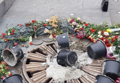 У Києві невідомі залили цементом Вічний вогонь