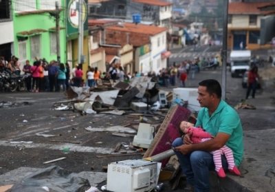 Як соціалізм і дешева нафта привели Венесуелу до голоду і катастрофи