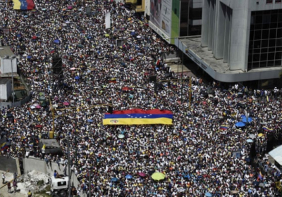 У Венесуелі проходять багатотисячні протести проти Мадуро, - ВІДЕО
