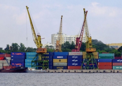 Україна погрожує закрити порти для російського зерна
