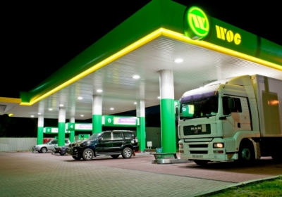 АМКУ підозрює ОККО і WOG у змові: АЗС синхронно підвищували ціни на бензин