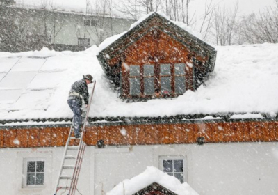 В Австрії чотирьох чоловіків засипало 6 метровим снігом, один помер