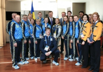 Я приїхав, щоб підняти ваш бойовий дух, - Янукович підтримав спортсменів у Сочі