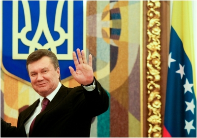 Янукович завтра летит на родину посетить внуков 