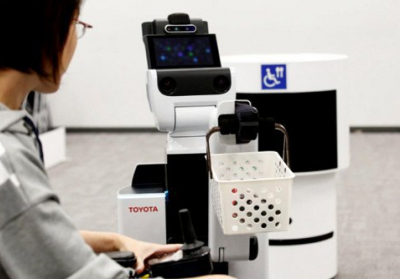 Організатори Олімпійських ігор-2020 в Токіо представили роботів, які будуть допомагати глядачам