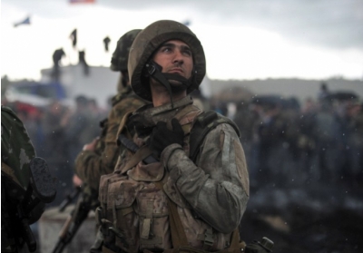 Террористы не придерживаются мирного плана Порошенко: погиб один украинский военный