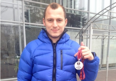 Зозуля продає свою медаль з фіналу Ліги Європи, щоб допомогти хлопцям з АТО